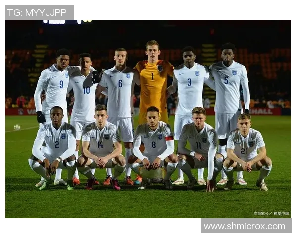 足球明星闪耀瞬间尽显风采的精彩图片合集